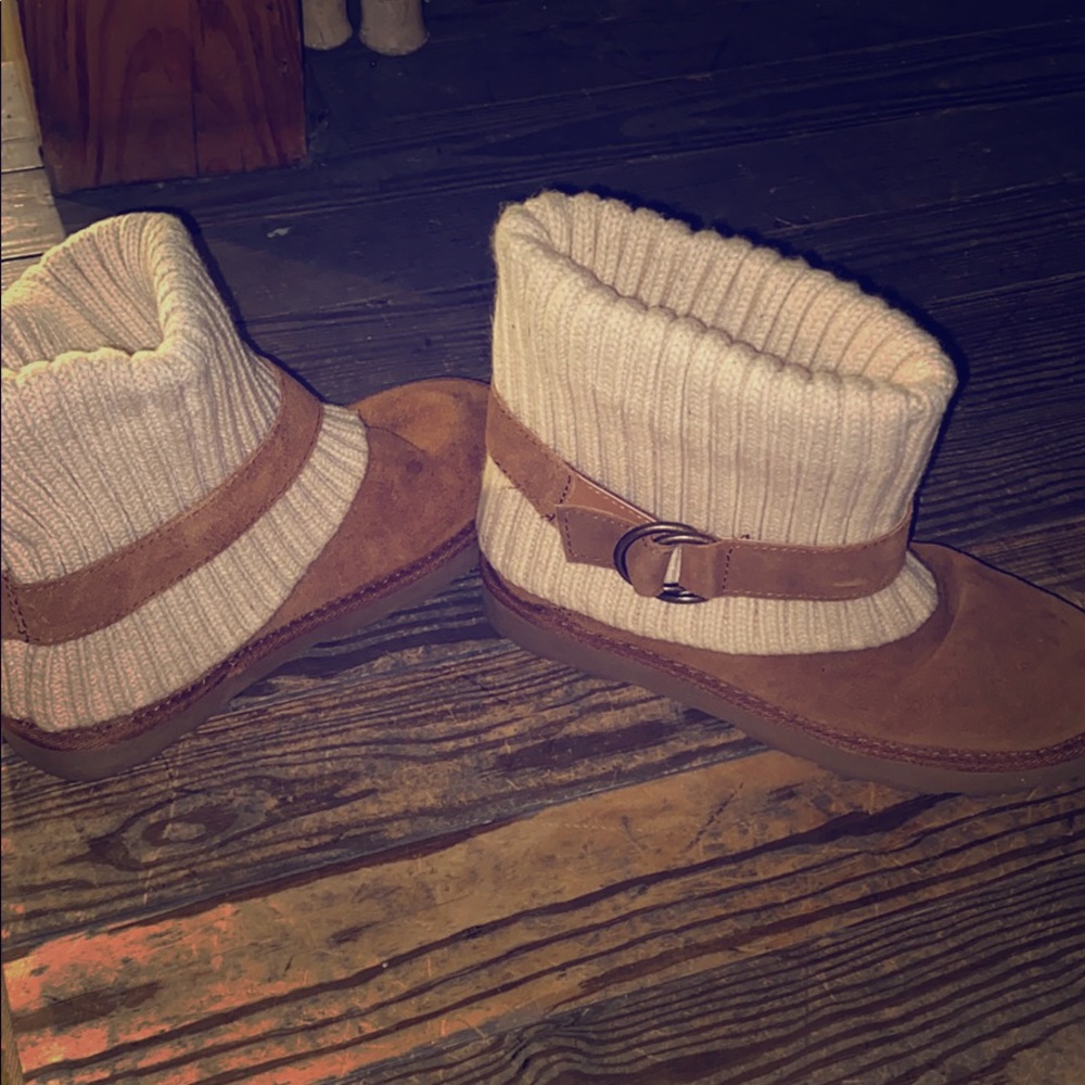 Chestnut boots